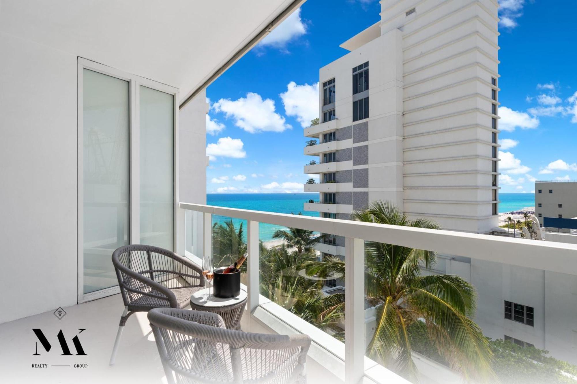 Fontainebleau Resort Balcony W Ocean And City View 마이애미 비치 외부 사진
