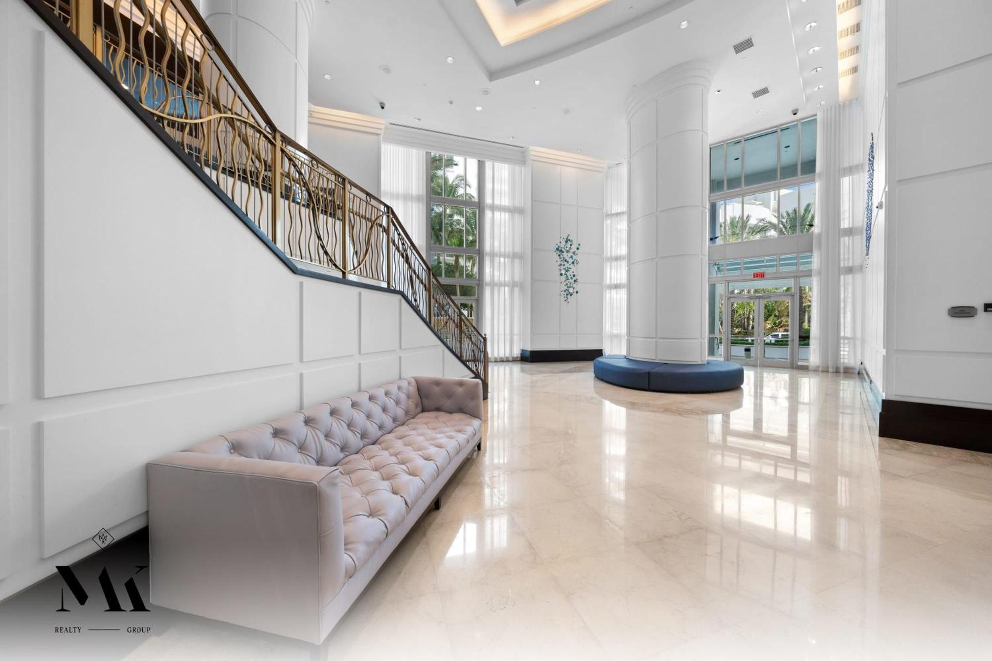 Fontainebleau Resort Balcony W Ocean And City View 마이애미 비치 외부 사진